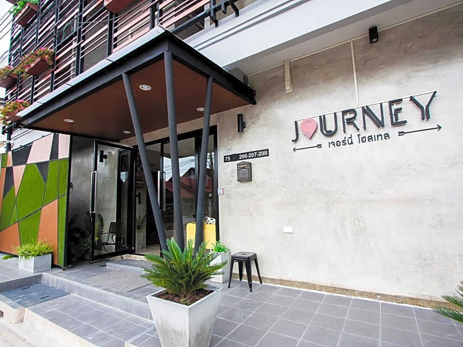 Journey Hostel Surat