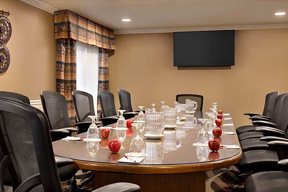 Ramada by Wyndham Spokane Airport