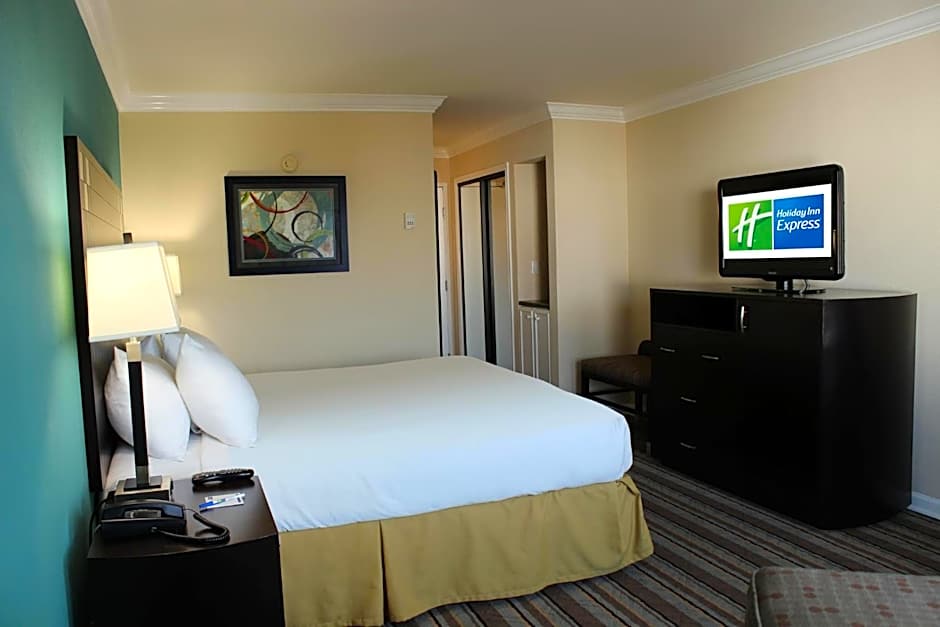 Holiday Inn Express Van Nuys By IHG
