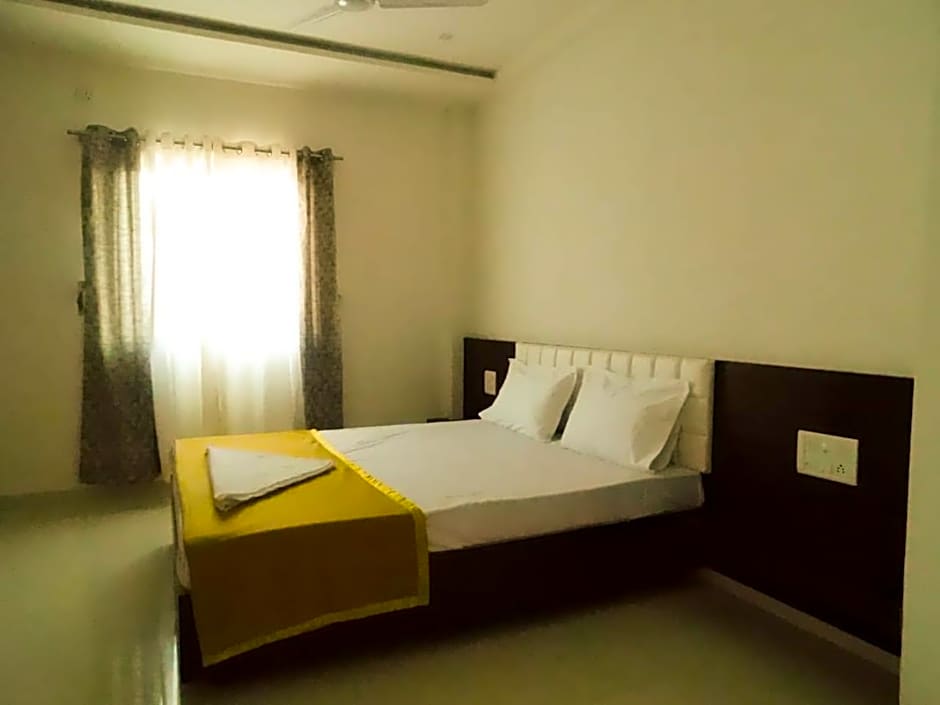 Hotel Neem Tree