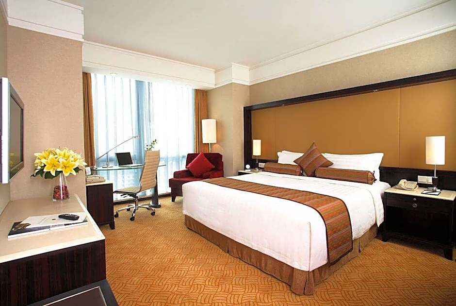 Photo 1 of 1 of Superior 1 King Bed, Smoking