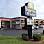 Days Inn & Suites by Wyndham Warner Robins Near Robins AFB