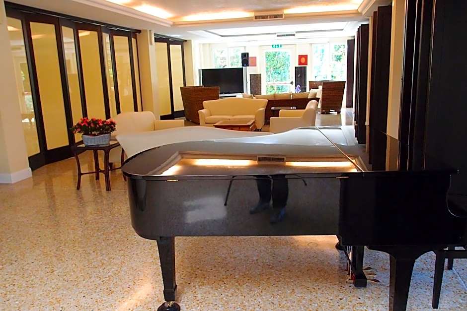 JR Resort Logos Forte dei Marmi