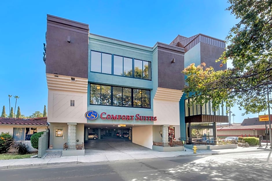 Comfort Suites San Jose Airport – San José, CA