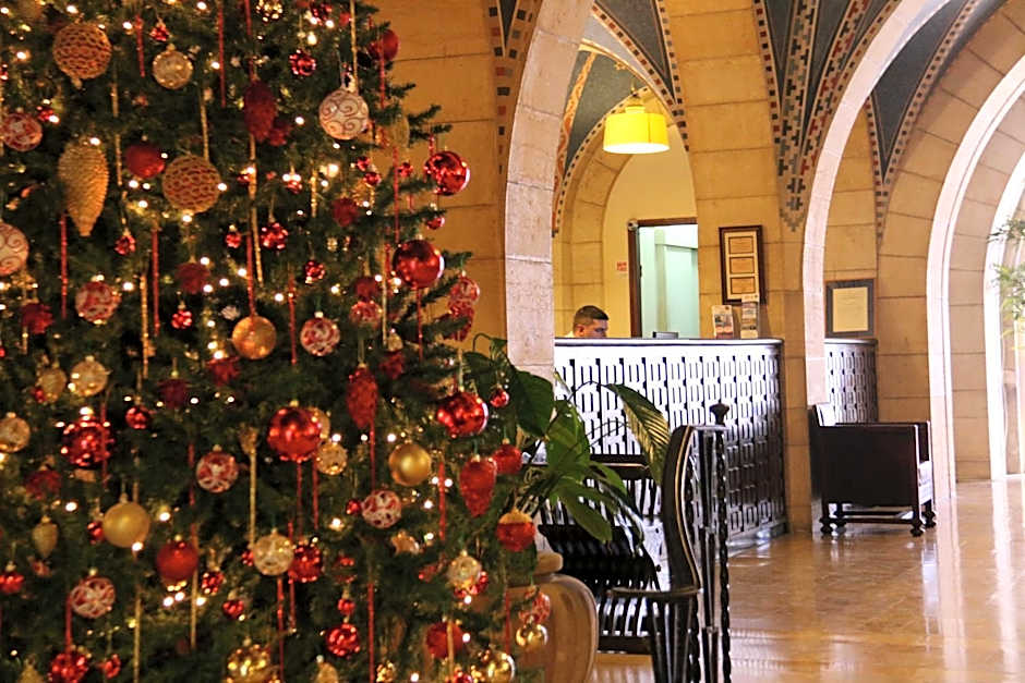 Ymca Three Arches Hotel