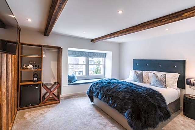 Coffee & Stays at Cartmel Square