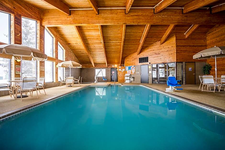 AmericInn by Wyndham Hutchinson