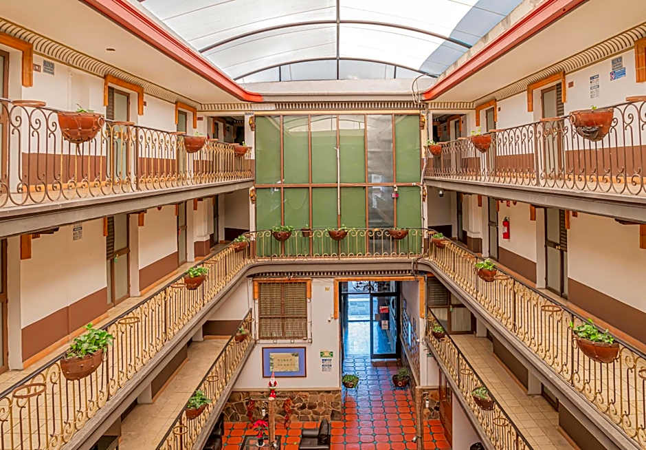HOTEL ZAPOTLAN