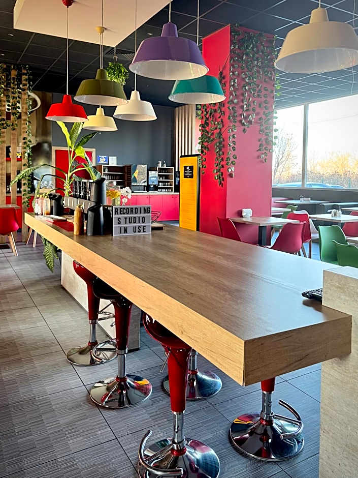 Apartments Sofia Airport free shuttle and parking