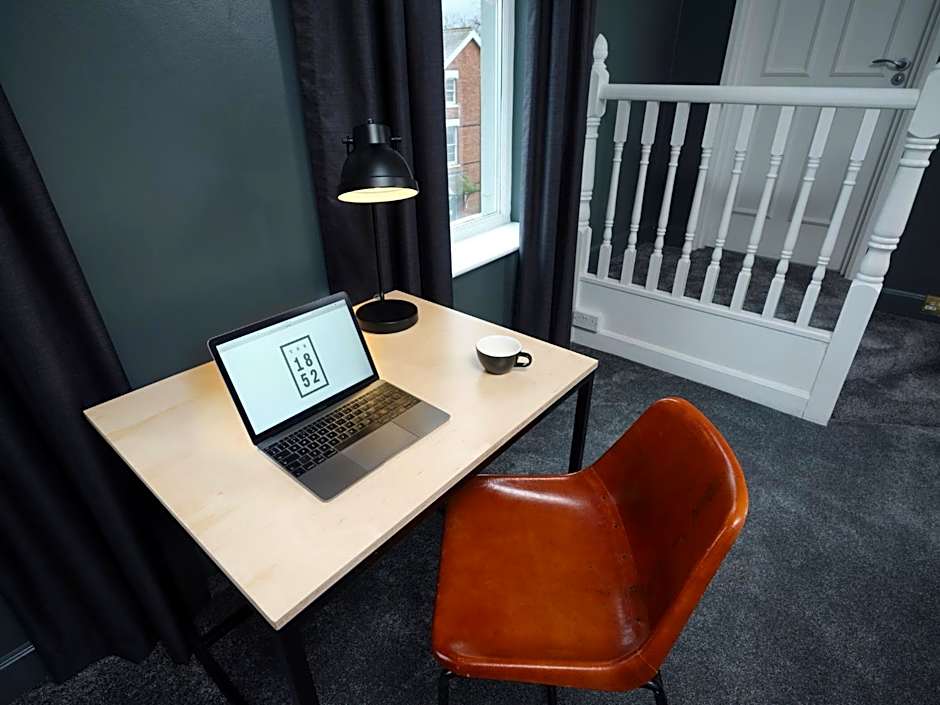 The 1852 Hotel - Self Check-in