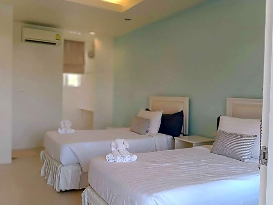 Banlomnow Hotel