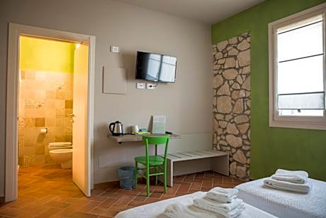 Double or Twin Room with Private Bathroom