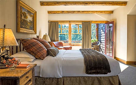 Three bedroom Clubhouse Suite