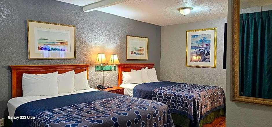 Sycamore Inn Chico University Area