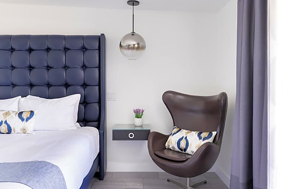 The Palm Springs Hotel