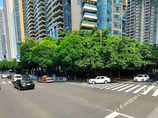 Yalkang Business Hotel (Guangzhou Zhujiang New Town Tancun Subway Station)