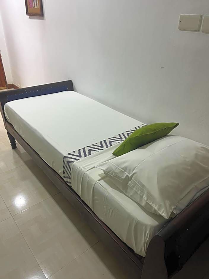 27 Cafe Zanzibar Airport Hotel