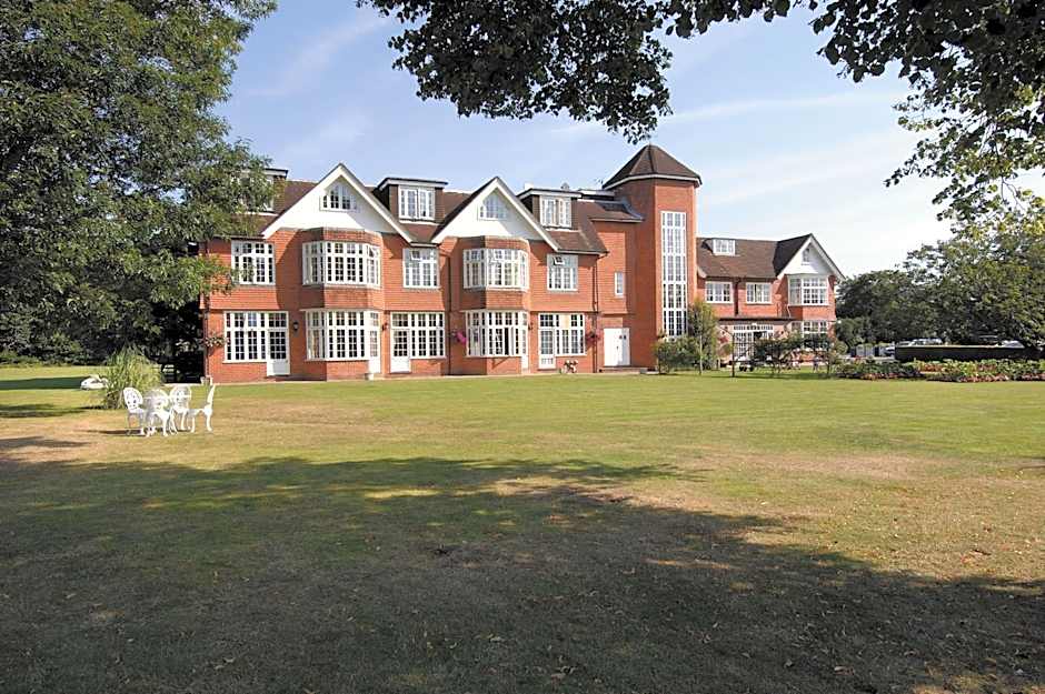 Grovefield House Hotel By Uno