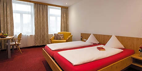 Double room-Comfort-Ensuite with Shower