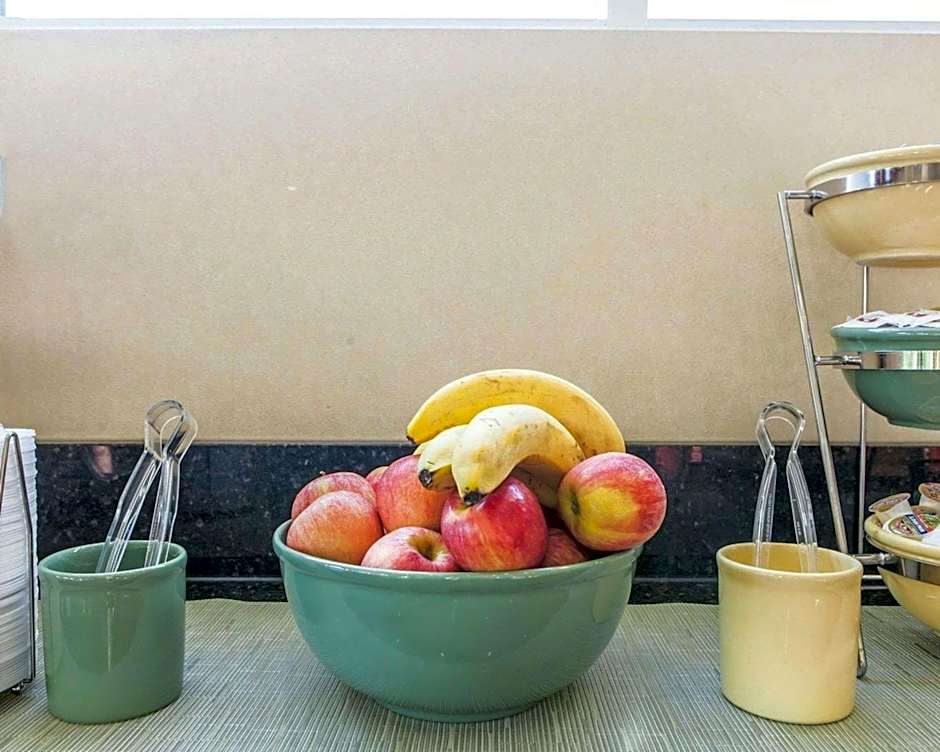 Quality Inn & Suites Cartersville North