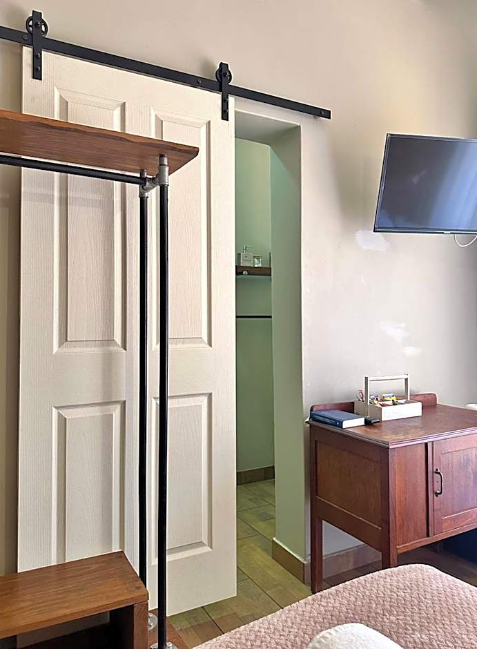 59 On True North Guest Rooms