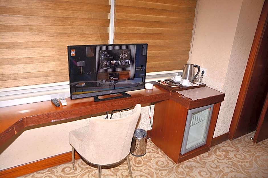 Photo 1 of 4 of Suite