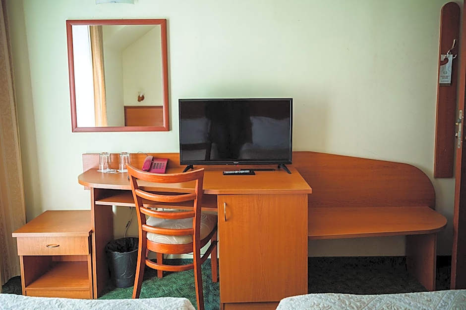 Dionis Hotel