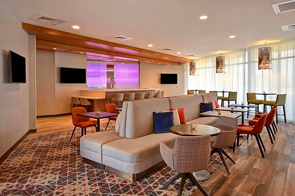 Home2 Suites by Hilton Las Vegas Convention Center - No Resort Fee