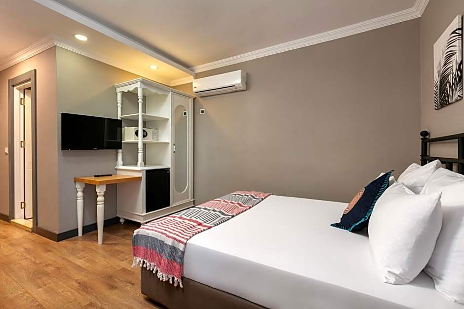 Azuu Boutique Hotel