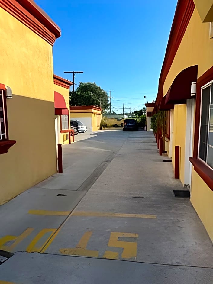 KING MOTEL