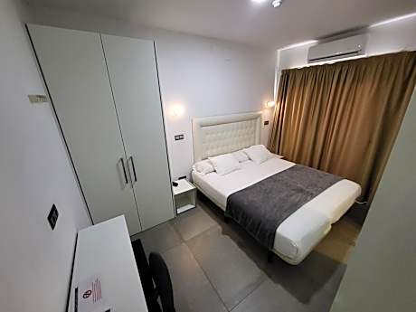 Double or Twin Room with Sea View and Terrace