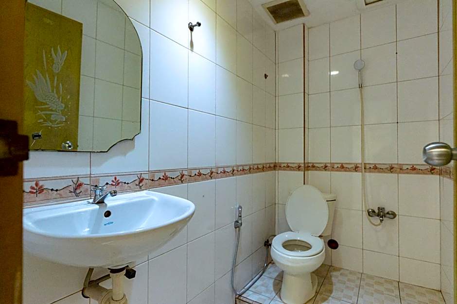 Urbanview Hotel Crystal Nagoya Batam by RedDoorz