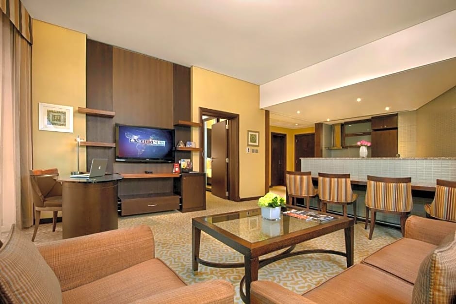 Time Oak Hotel & Suites