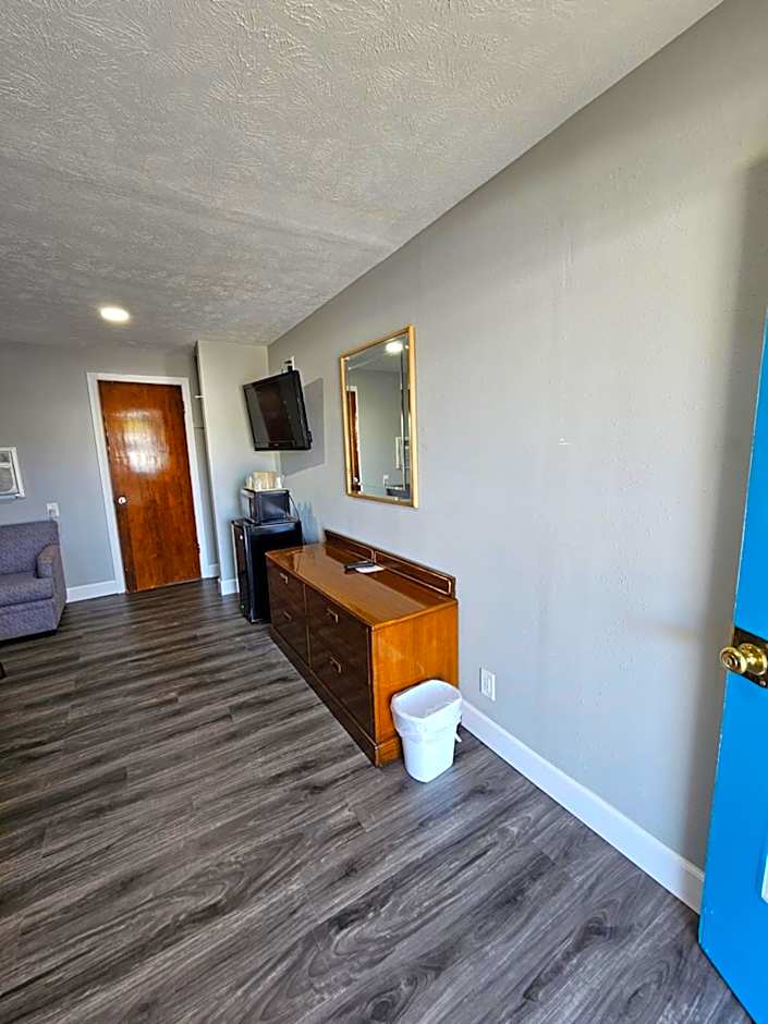 Royal Inn Motel