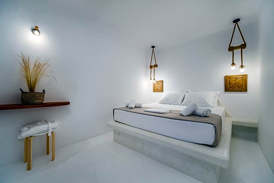 Amethyst Luxury Suites Oia