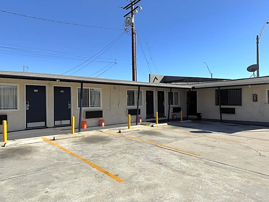 Hiland Motel