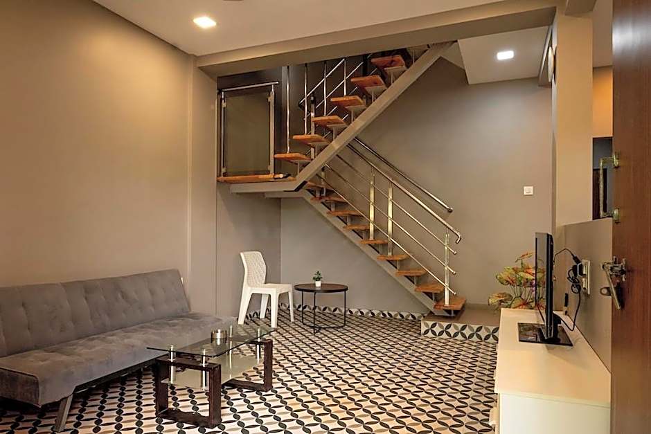 Hotel Sadhana Executive- Dapoli