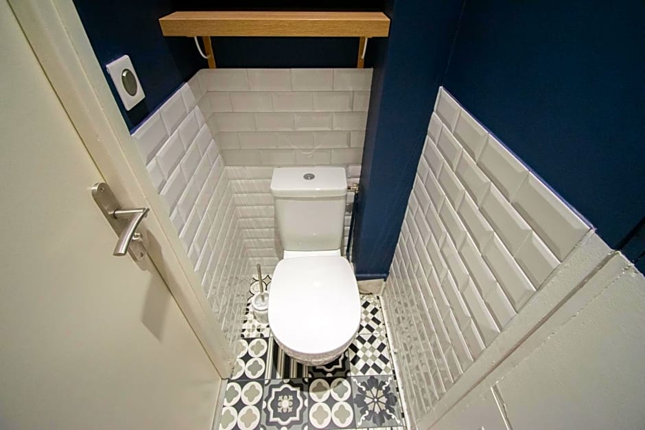 15ème droite - Tour Perret - Centre-Ville - 4 étoiles