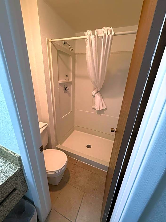 Richland Inn and Suites