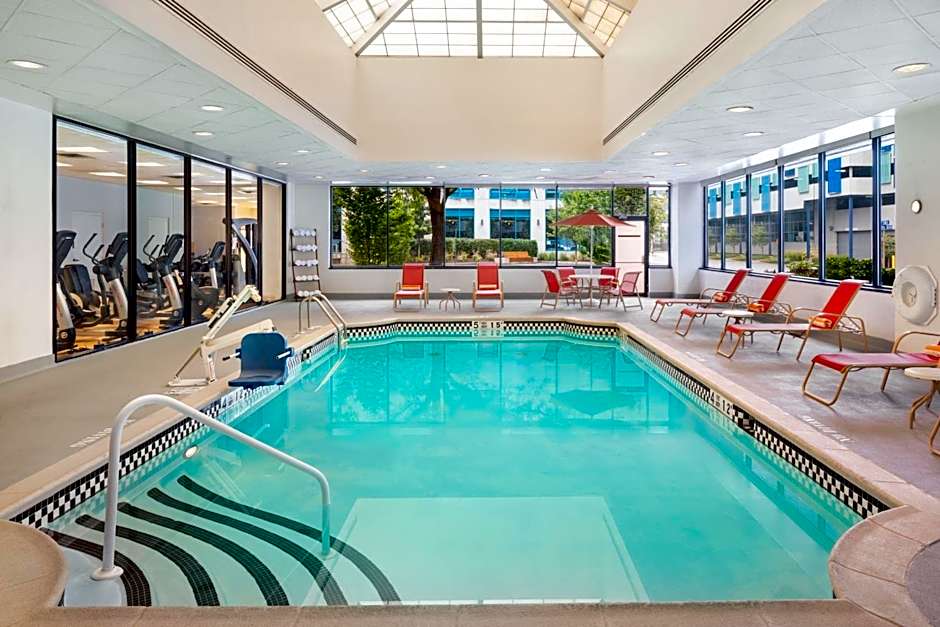 Sheraton Lincoln Harbor Hotel