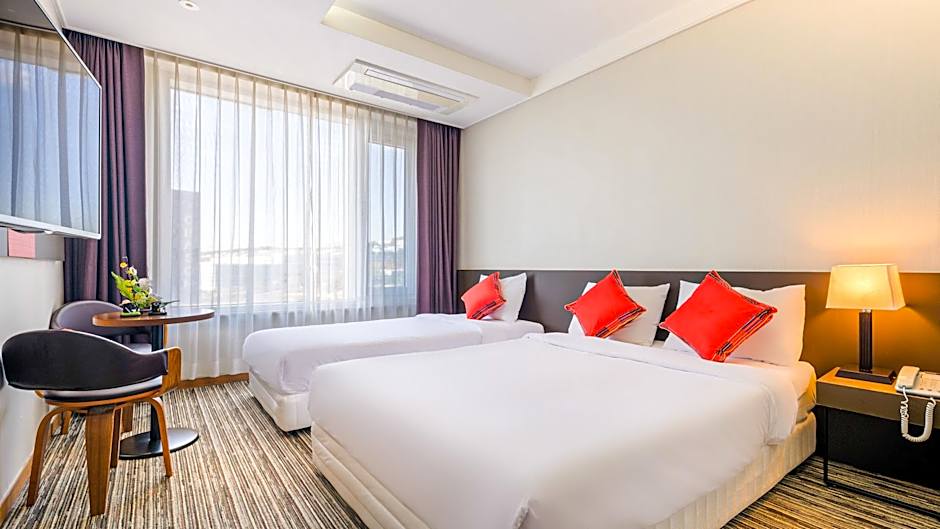 Shinshin Hotel Jeju Worldcup
