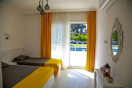 Standard Quadruple Room