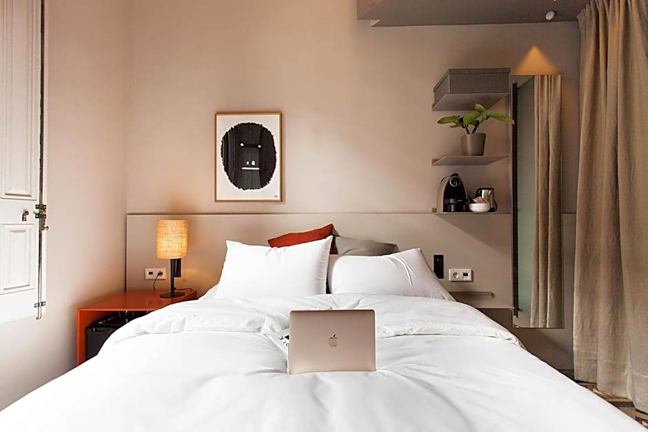 DestinationBCN - Universitat Rooms
