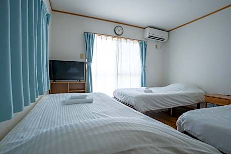 Comfort Triple Room