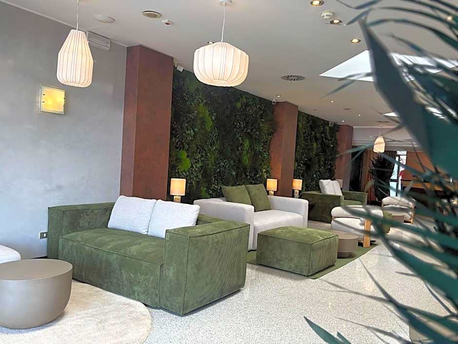 Hotel Junior by OasiGroup Hotels