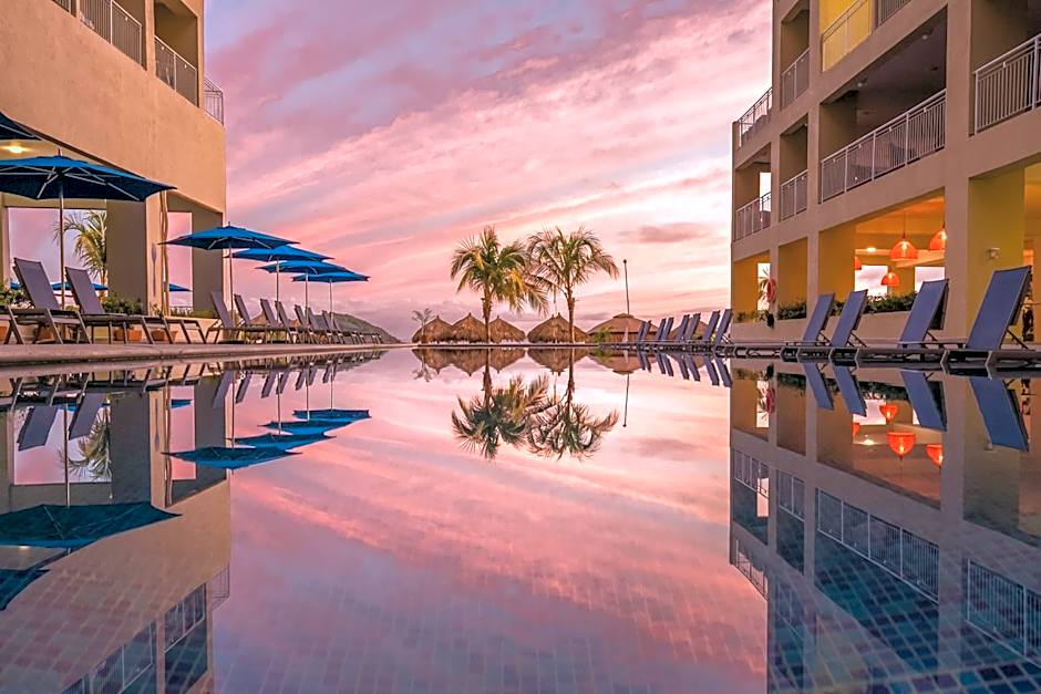 Decameron La Marina Guayabitos, Ramada All-Inclusive Resort