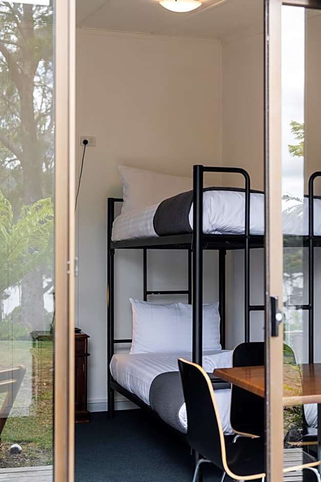 Tullah Lakeside Lodge