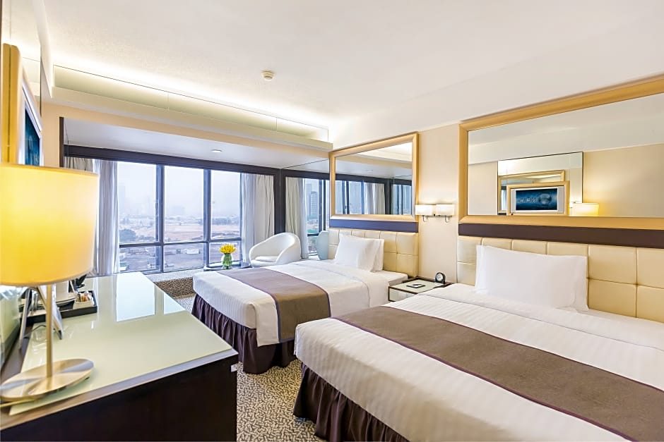 Regal Oriental Hotel