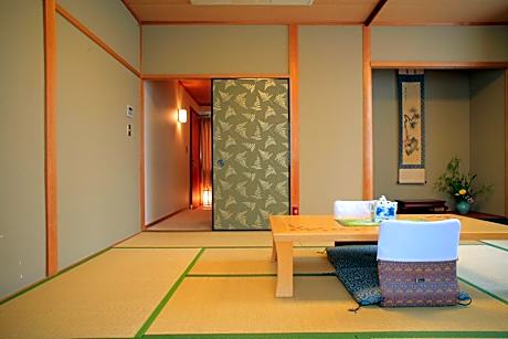 Japanese-Style Family Room - Annex