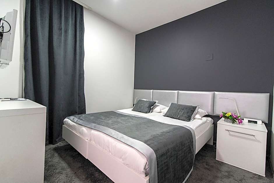 Hotel Cool Zagreb Airport